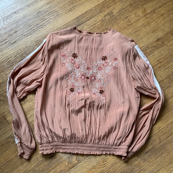 Vintage Satin Bomber Jacket 🌸 Embroidered Butterfly 🦋 Ruffled collar & wrists - Picture 3 of 14
